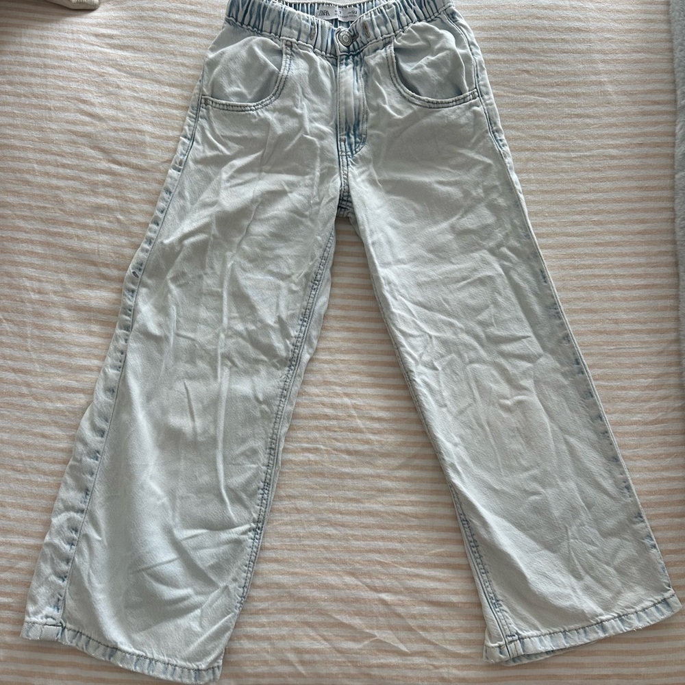 Zara girls Relaxed Fit Light Denim Jeans